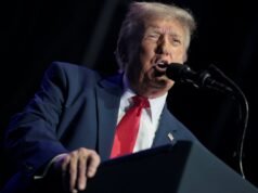 លោក Trump ការពារសាលមហោស្រព និងការជួសជុលដែលមានបញ្ហានៅក្នុងរដ្ឋធានីរបស់ប្រទេសនេះ ខណៈដែលគាត់រៀបចំការជួបជុំបក្សដើម្បីចាប់ផ្តើមអាមេរិច 250