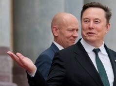 ចៅក្រមបង្គាប់ឲ្យលោក Elon Musk ផ្តល់សក្ខីកម្មក្នុងបណ្តឹងផ្តល់អំណោយអ្នកបោះឆ្នោតជាង ១ លានដុល្លារ