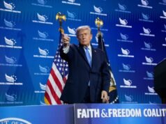 ‘ការគំរាមកំហែងដ៏ធំបំផុត’៖ Trump អនុញ្ញាតឱ្យខ្មាំងសត្រូវ និងកុម្មុយនិស្តទទួលបានអំណាចខ្ពស់ក្នុងការវិលត្រឡប់មកកន្លែងបាញ់ប្រហារវិញ