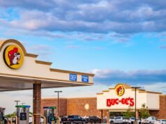 Buc-ee’s ដែលជាស្ថានីយ៍ប្រេងឥន្ធនៈដែលបានរីករាលដាលក្នុងអំឡុងពេល World Cup កំពុងពង្រីក។ នេះជាទីតាំងថ្មី។