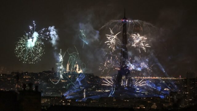 1782841134_Le-feu-d-artifice-de-la-Tour-Eiffel-a-Paris-le-14-juillet-2025-2312747.jpg