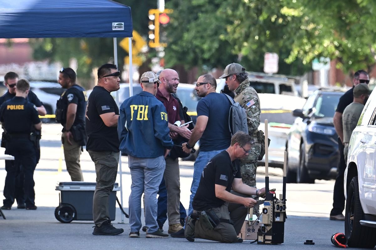 FBI នៅកន្លែងកើតហេតុនៃជម្លោះ