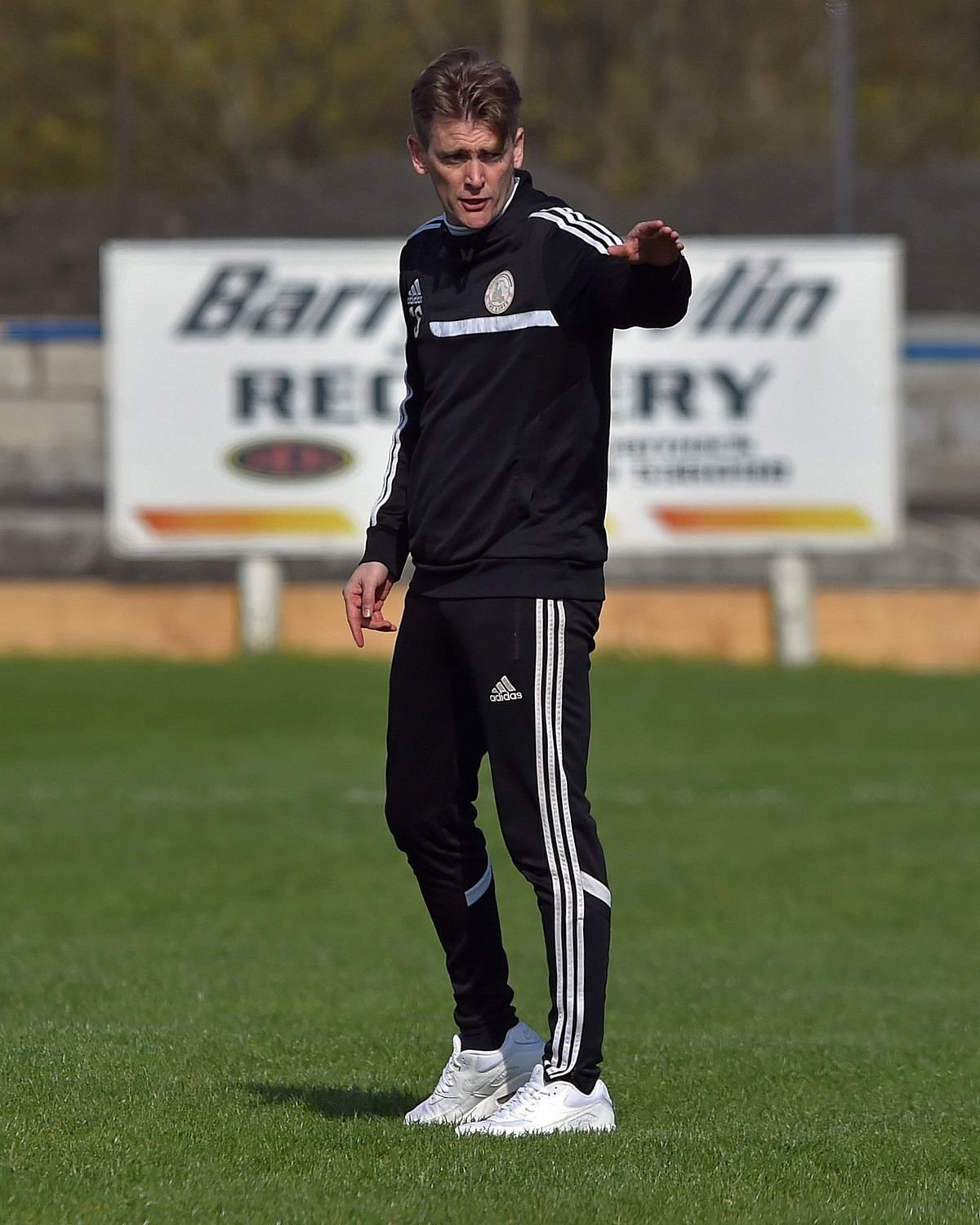 លោក Chris Strain ថៅកែ Kilwinning