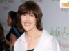 សម្រង់ថ្ងៃដោយ Nora Ephron: “ធ្វើជាវីរបុរសនៃជីវិតរបស់អ្នក មិនមែនជនរងគ្រោះ” – មេរៀនជីវិតអំពីភាពក្លាហាន និងជម្រើស