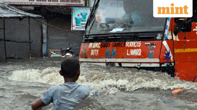 20250819-MUM-RS-MN-Mumbai-Rain-023-0_1755613893210_1782278313277_f07d2d3e-a5ce-4dab-908c-cd37ebfd5a2.jpeg