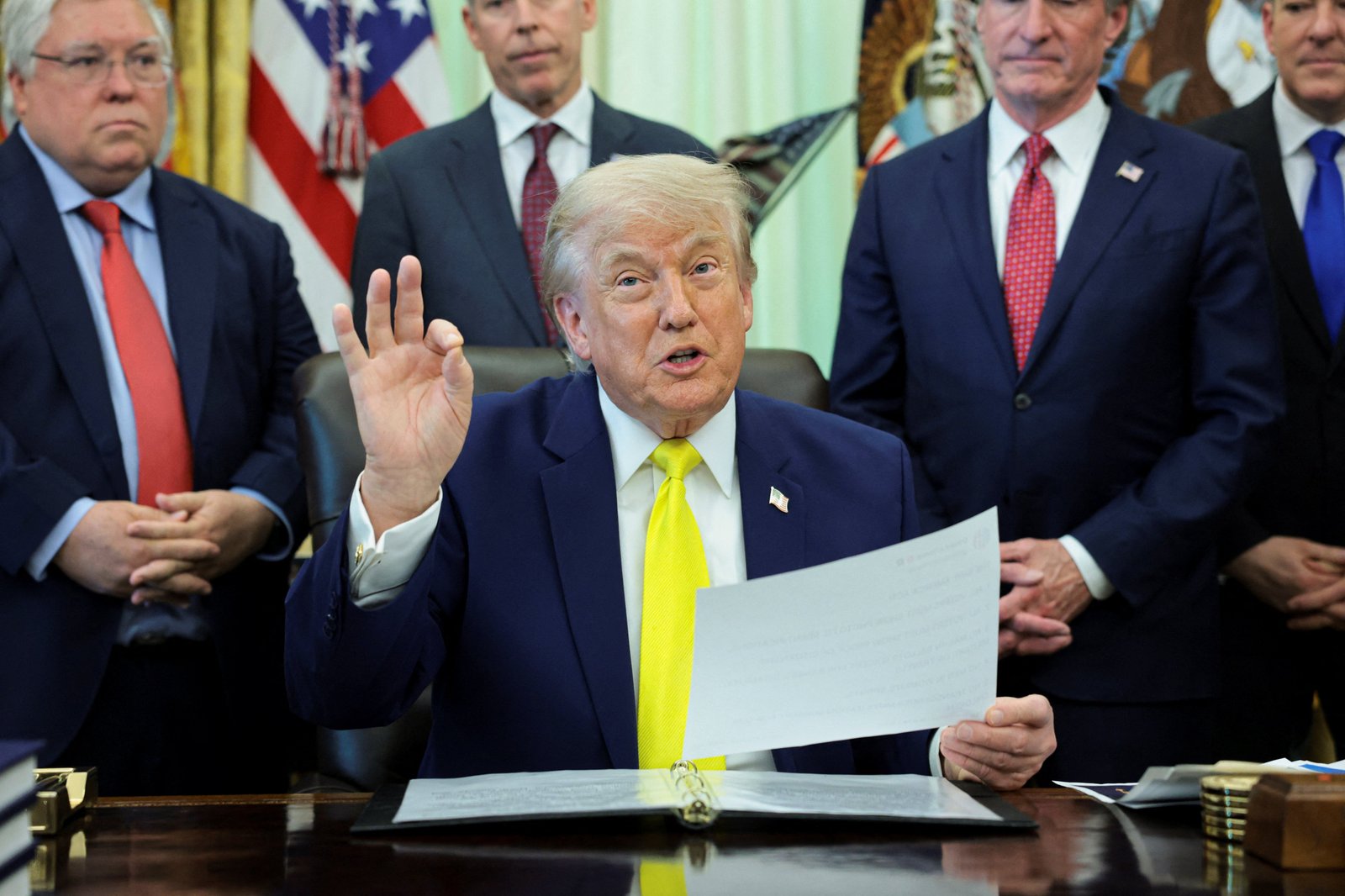 លោក Donald Trump ត្រូវ​បាន​គេ​ចោទ​ប្រកាន់​ពី​បទ​ដាក់​សម្ពាធ​លើ​ស្ថាប័ន​ប្រព័ន្ធ​ផ្សព្វផ្សាយ ដែល​លោក​ជឿ​ថា​រិះគន់​រដ្ឋបាល​របស់​លោក​ខ្លាំង​ពេក