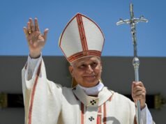Pope Leo ខ្ចីយន្តហោះរបស់ស្ដេចអេស្ប៉ាញហោះទៅផ្ទះនៅបុរី Vatican ក្រោយយន្តហោះមានបញ្ហាបច្ចេកទេស