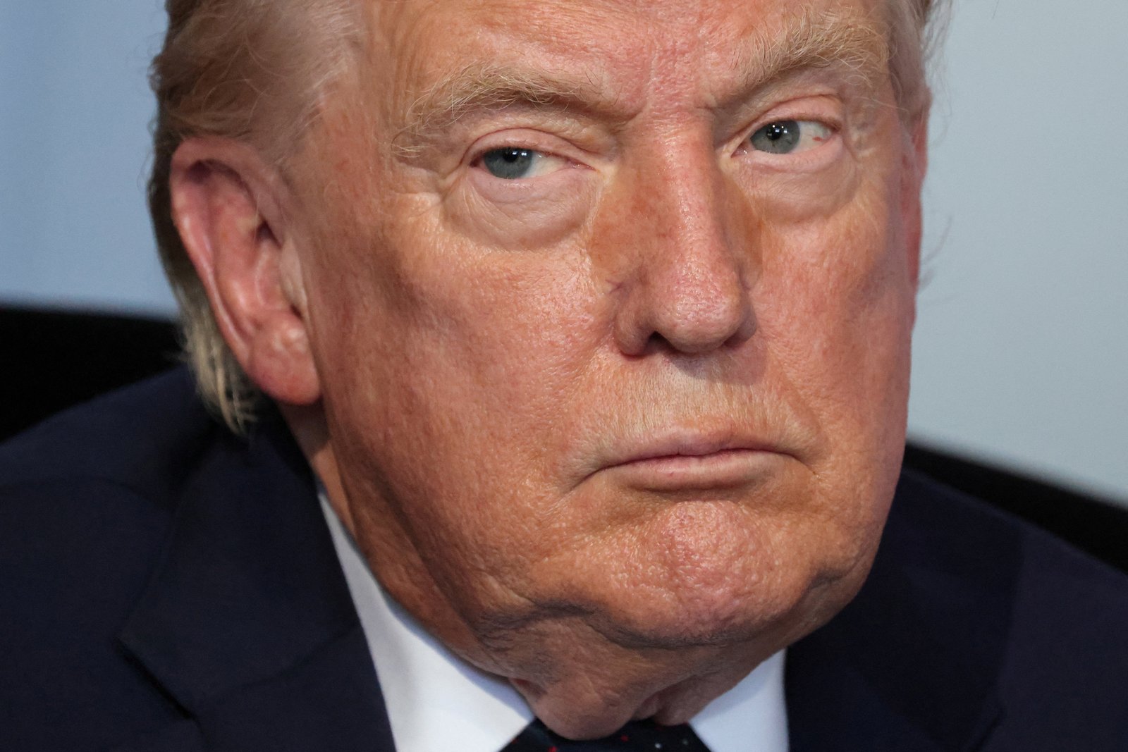 ប្រធានាធិបតី Donald Trump ប្រហែលជាមិនចូលរួមក្នុងពិធីចុះហត្ថលេខាលើកិច្ចព្រមព្រៀងដើម្បីបញ្ចប់សង្គ្រាមអាមេរិក និងអ៊ីរ៉ង់នៅទីក្រុងហ្សឺណែវនៅថ្ងៃសុក្រនេះទេ។