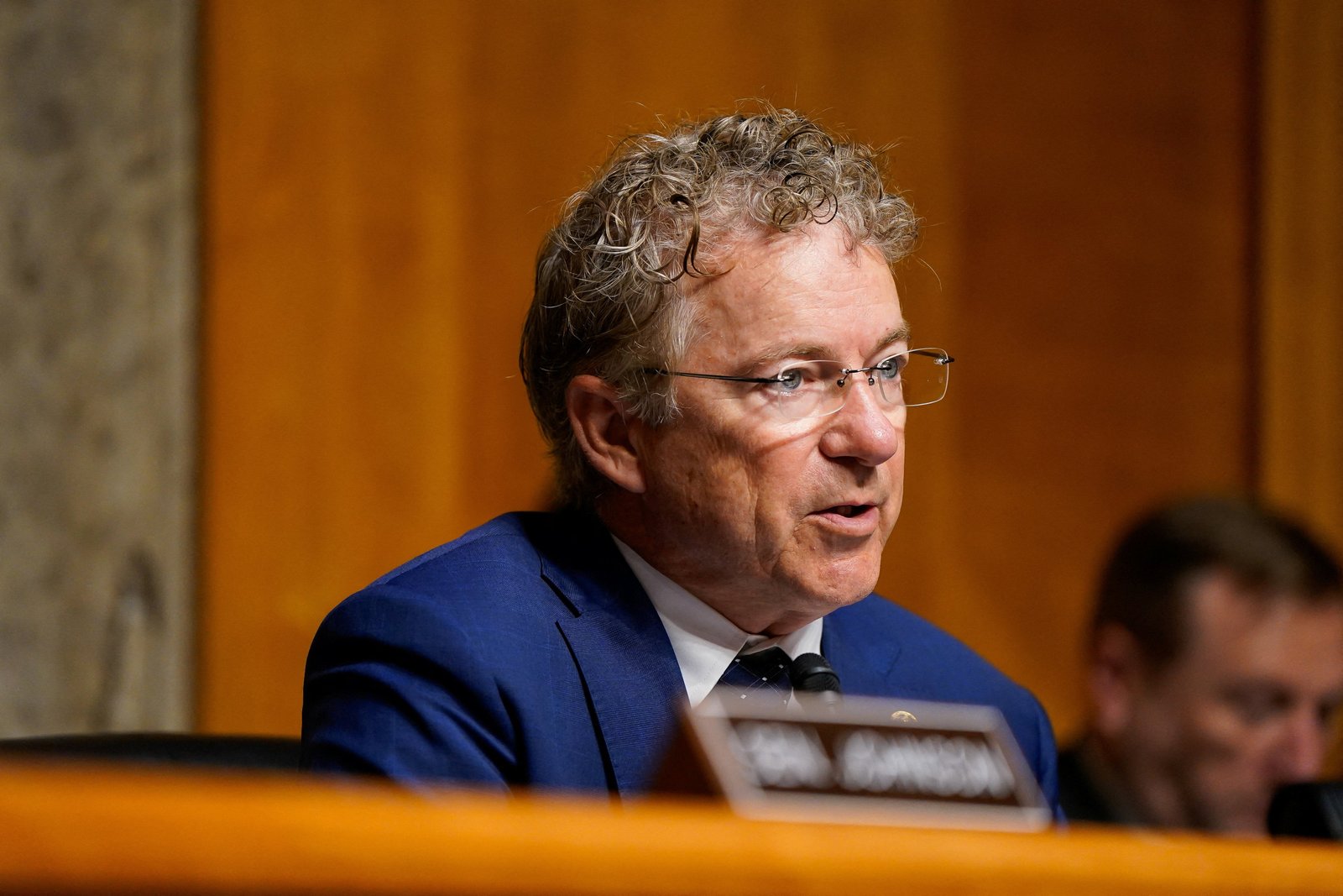 លោក Rand Paul ដែលបានបោះឆ្នោតសម្រាប់ដំណោះស្រាយរបស់ War Powers ពីមុនបានប្រឆាំងនឹងវិធានការកាលពីថ្ងៃពុធដោយនិយាយថាការបោះឆ្នោតរបស់គាត់មានគោលបំណងផ្តល់ឱ្យ Trump ក្នុងការចរចា។