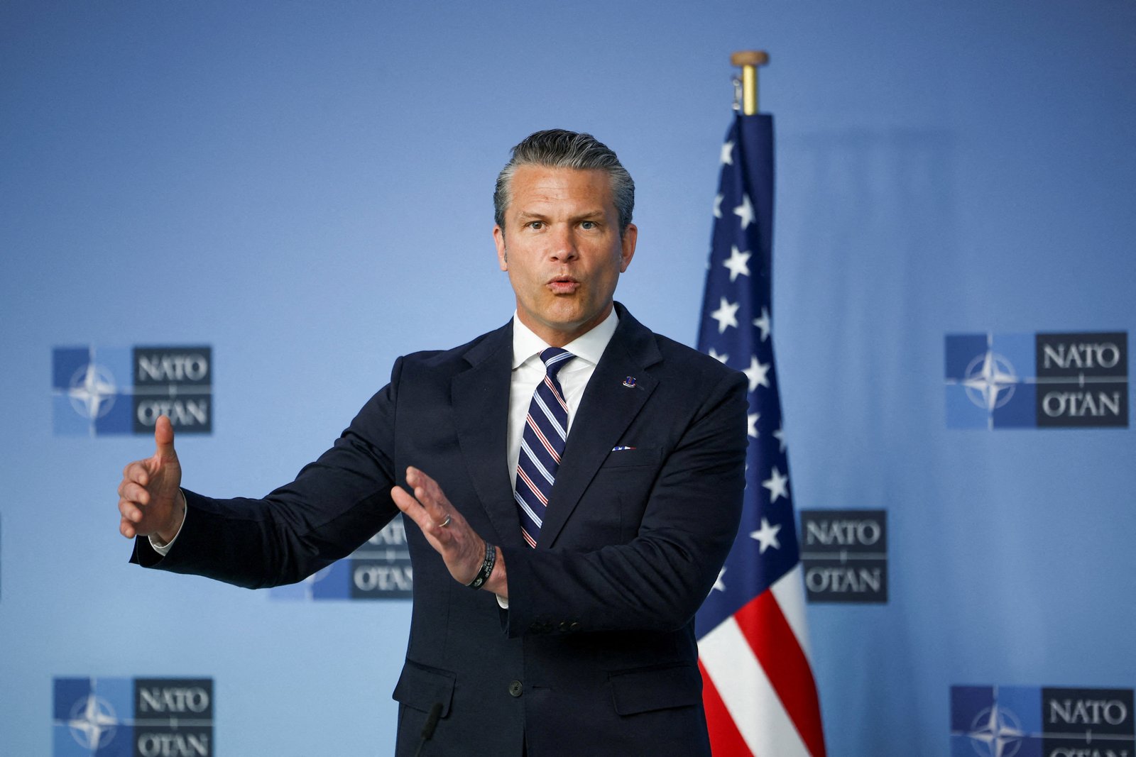 លោក Pete Hegseth បានដឹកនាំយុទ្ធនាការបាញ់ប្រហារ ដែលប៉ះពាល់ដល់មន្ត្រីជាន់ខ្ពស់ និងមេបញ្ជាការមន្ទីរបញ្ចកោណ ជាងពីរដប់នាក់។