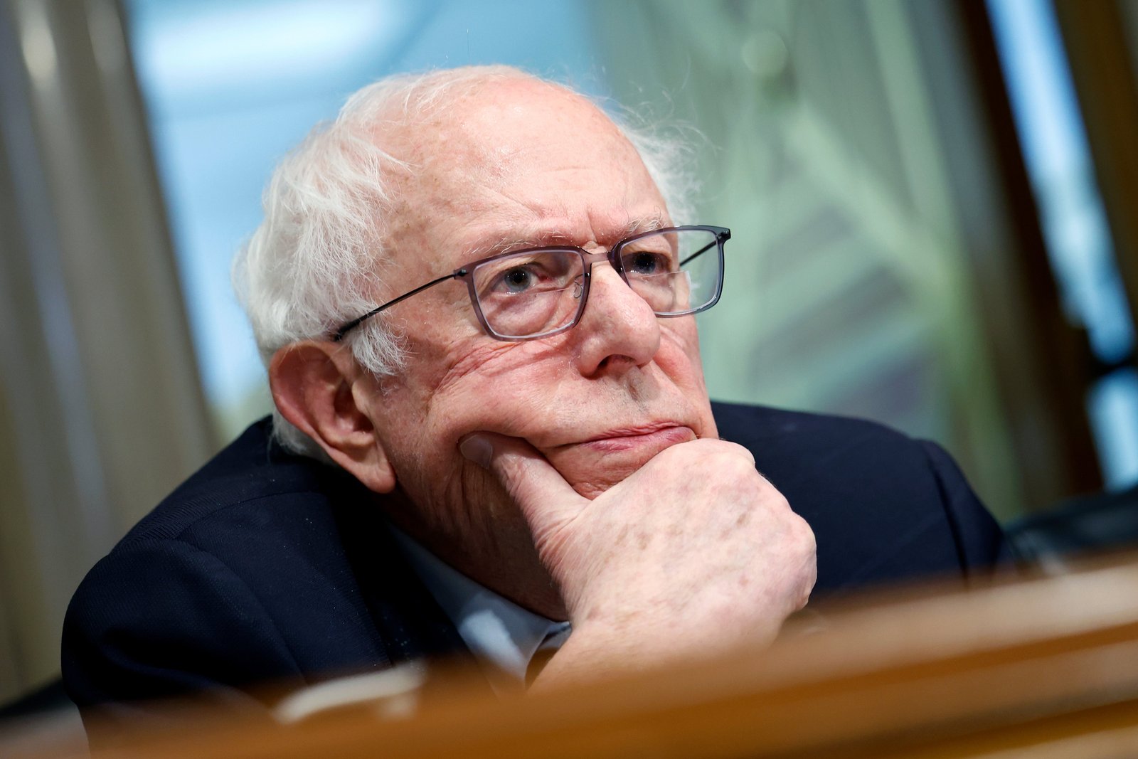ព្រឹទ្ធសមាជិក Bernie Sanders, I-Vt., និយាយថាអ៊ីមែលបង្ហាញពី 