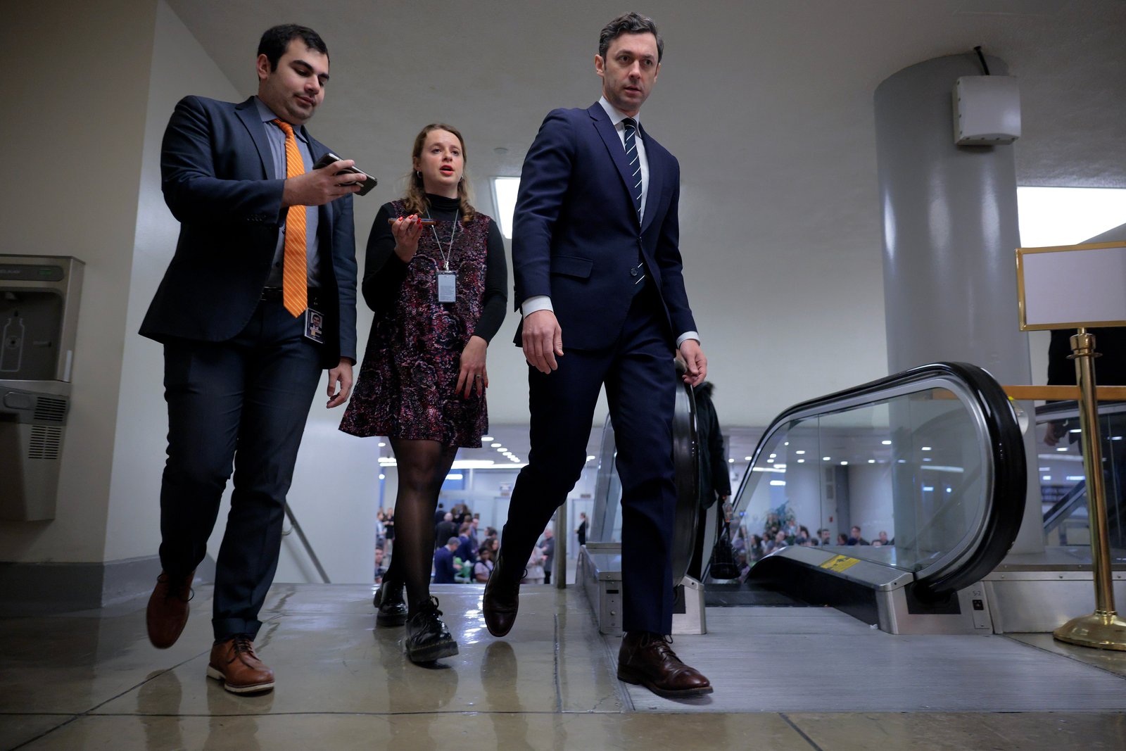ព្រឹទ្ធសមាជិក Jon Ossoff (D-Ga.) ស្តាំ បានធ្វើឱ្យលទ្ធភាពទទួលបានជាមូលដ្ឋានគ្រឹះនៃយុទ្ធនាការបោះឆ្នោតឡើងវិញរបស់គាត់នៅហ្សកហ្ស៊ី។