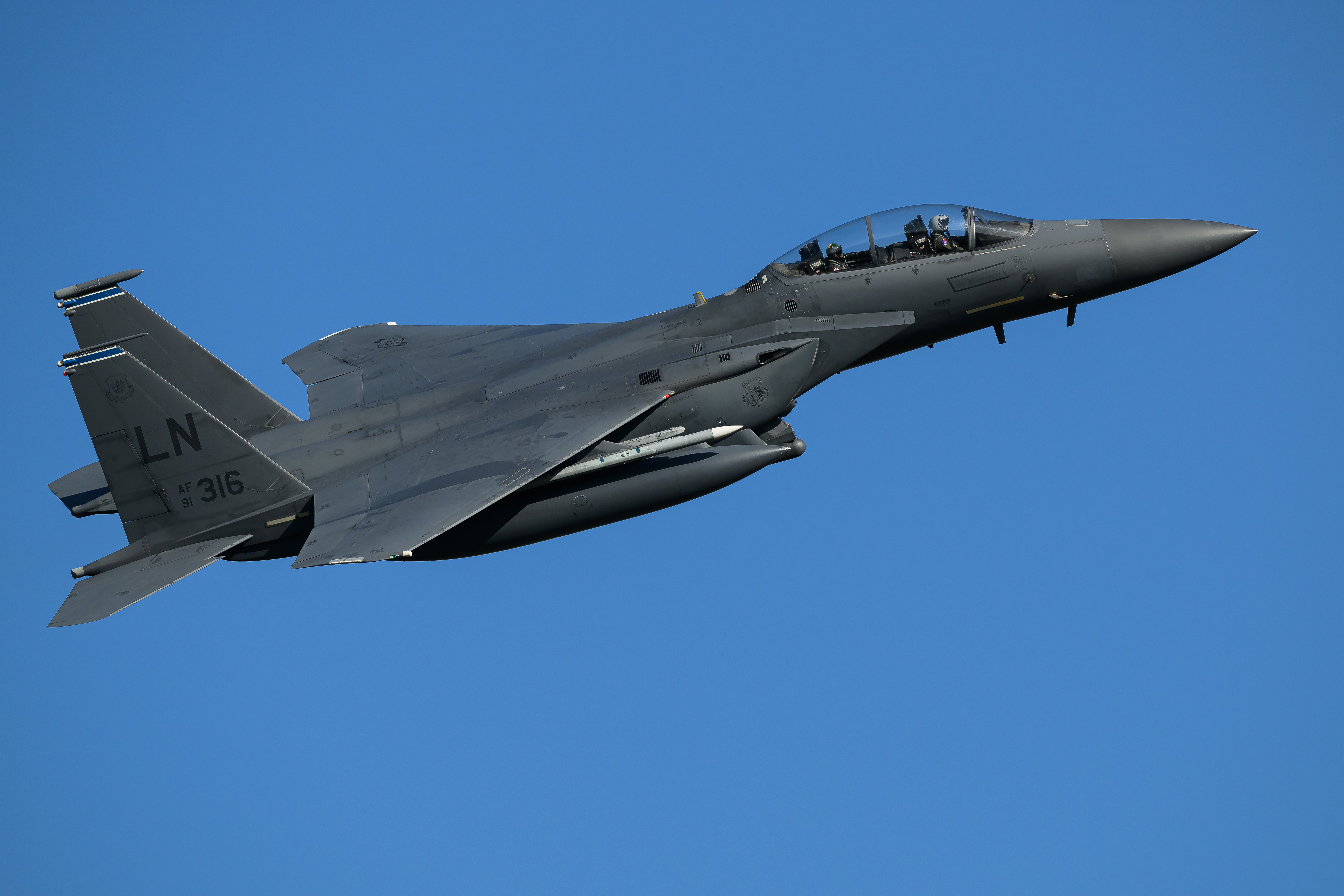 យន្តហោះ F-15 Strike Eagle របស់អាមេរិក បានធ្លាក់នៅប្រទេសអ៊ីរ៉ង់ កាលពីខែមេសា (ឯកសារ)