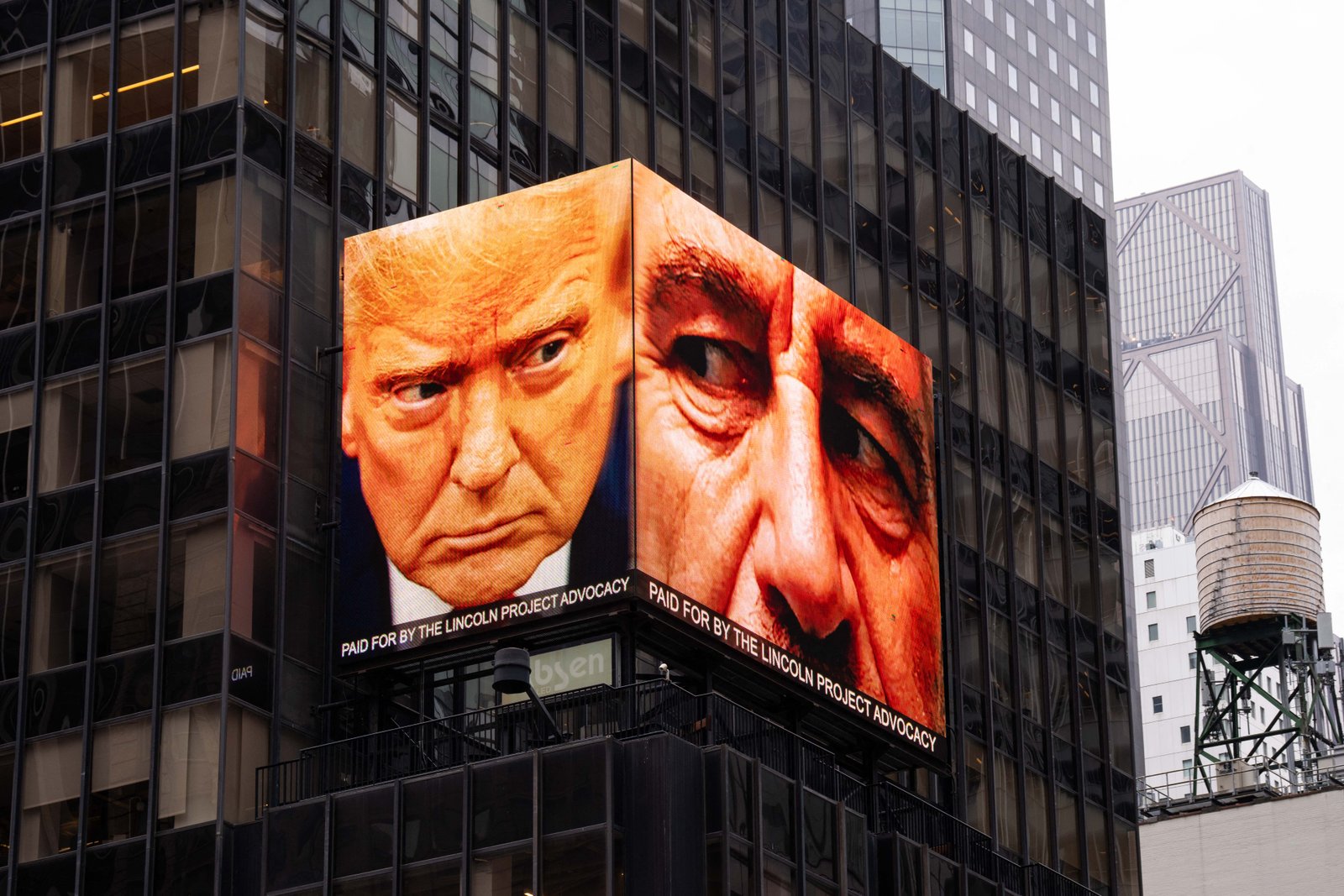 ការឆ្លើយតបរបស់លោក Trump ចំពោះការខឹងសម្បារចំពោះឯកសារ Epstein បានធ្វើឱ្យអ្នកគាំទ្ររបស់គាត់មានការភ័ន្តច្រឡំ និងរីករាយចំពោះគណបក្សប្រជាធិបតេយ្យ ដែលបានទទួលយកបញ្ហានេះយ៉ាងក្លៀវក្លា។