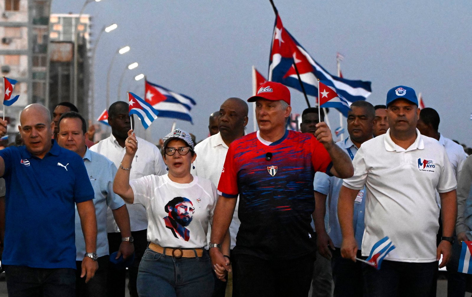 ការពិន័យកាលពីថ្ងៃព្រហស្បតិ៍ដែលធ្វើឡើងបន្ទាប់ពីលោក Trump បានចុះហត្ថលេខាលើបទបញ្ជាប្រតិបត្តិដែលពង្រីកការដាក់ទណ្ឌកម្មប្រឆាំងនឹងកោះនេះ បង្កកទ្រព្យសម្បត្តិ និងគណនីធនាគាររបស់បុគ្គលនៅក្នុងសហរដ្ឋអាមេរិក។
