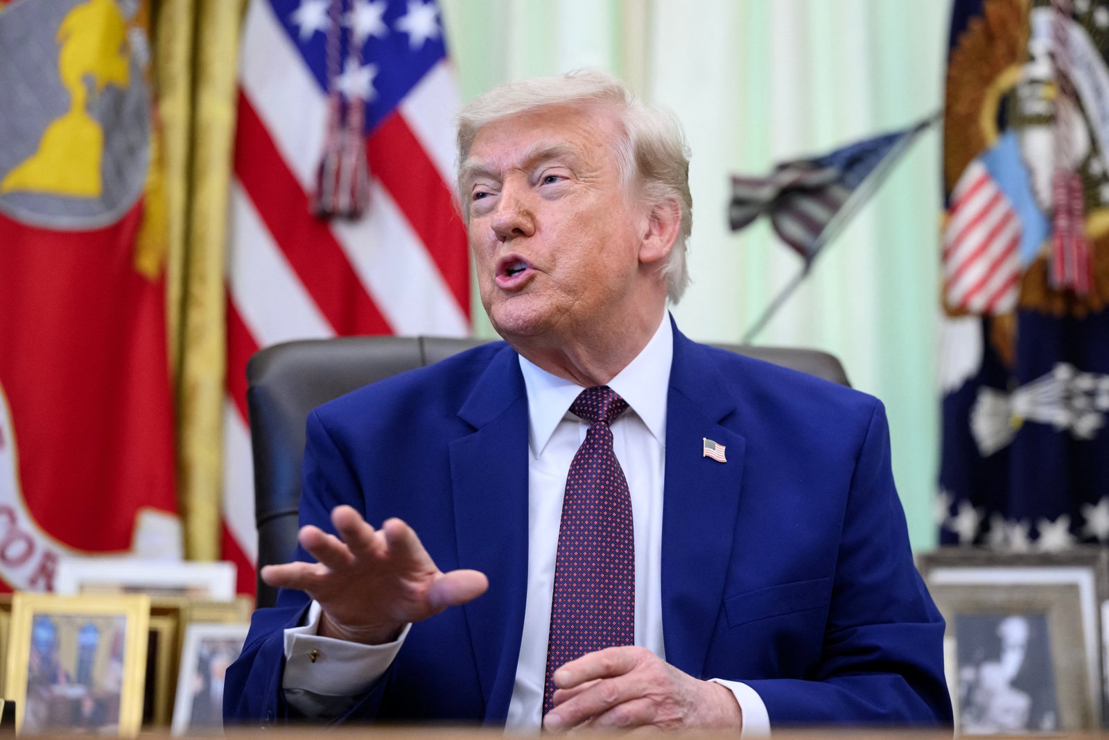 ប្រធានាធិបតី Trump រិះគន់បន្ទាប់ពីសភាតំណាងរាស្រ្តបានបោះឆ្នោតដើម្បីបន្សាបអំណាចសង្រ្គាមរបស់គាត់ប្រឆាំងនឹងអ៊ីរ៉ង់
