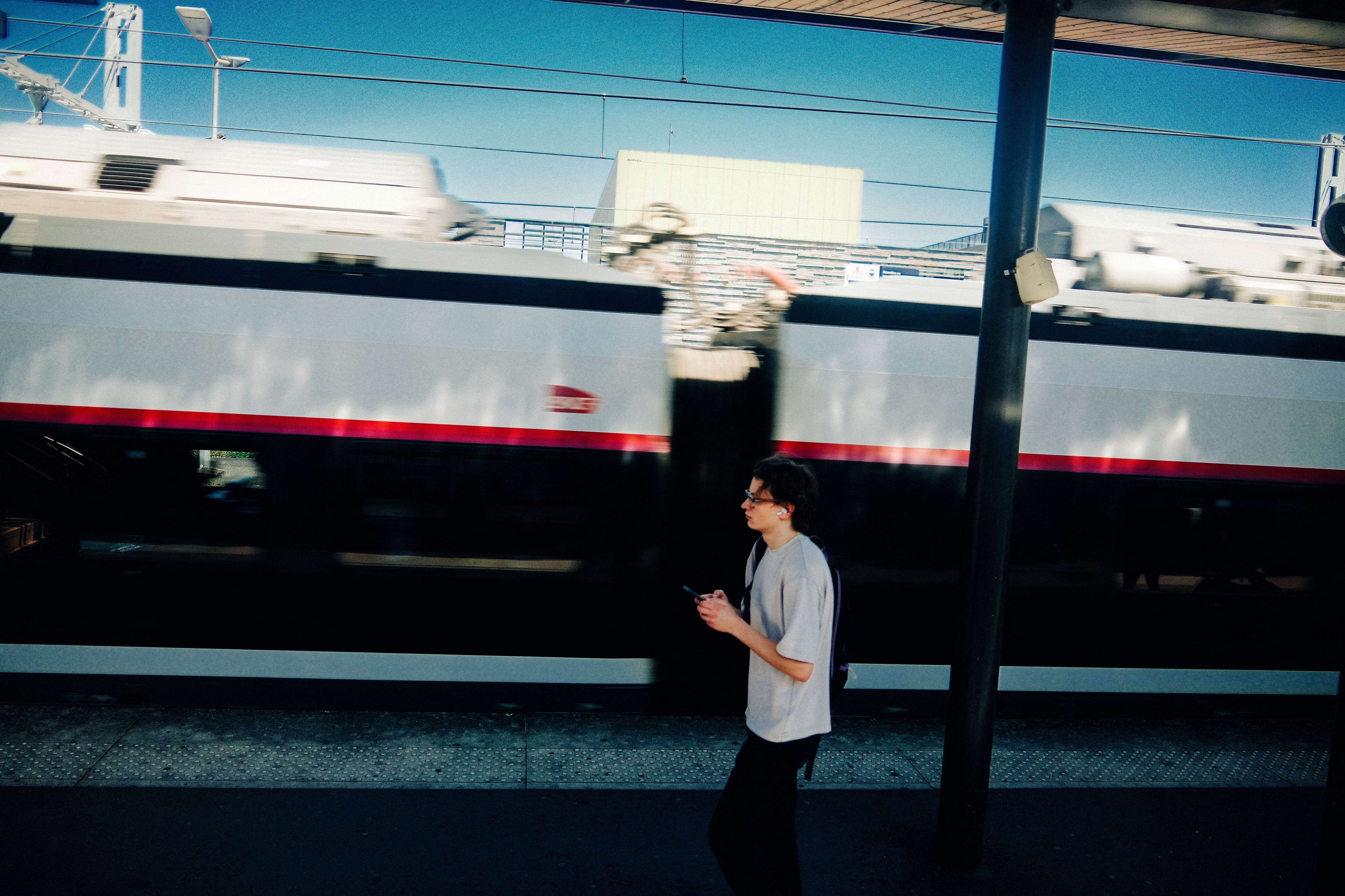 ថៅកែ SNCF បានណែនាំដល់ជនងាយរងគ្រោះកុំឱ្យជិះរថភ្លើងកំឡុងពេលរលកកំដៅដែលនឹងឈានដល់កម្រិតកំពូលនៅប្រទេសបារាំង