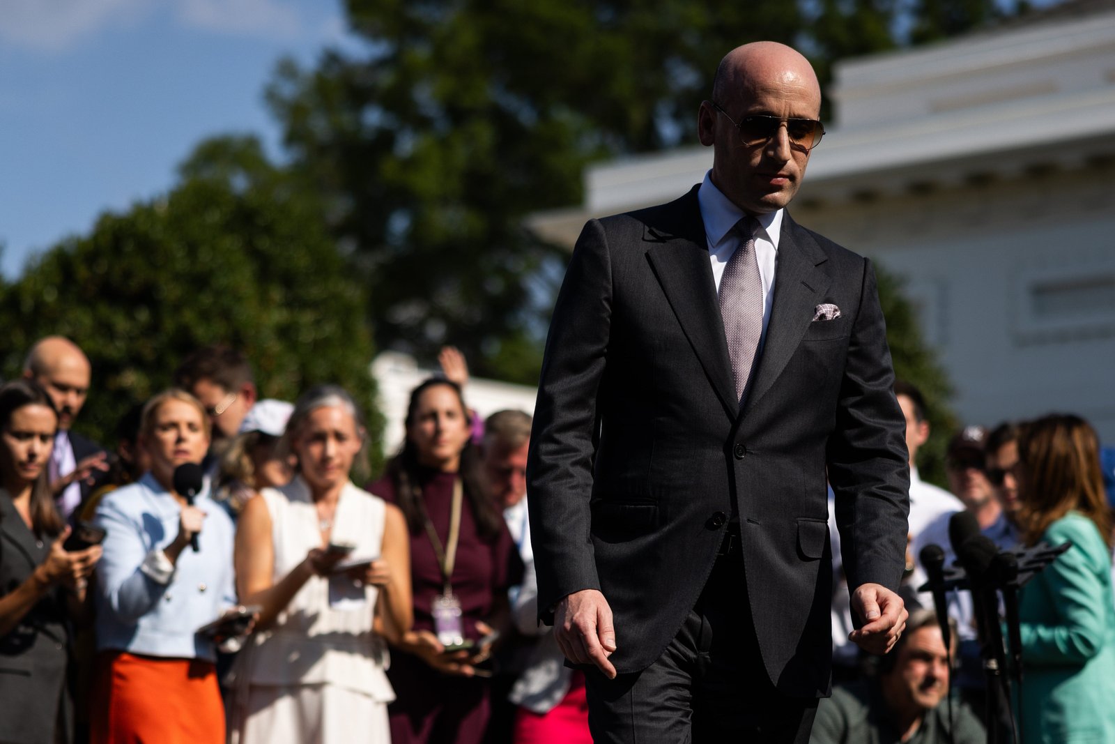 ទីប្រឹក្សា Trump លោក Stephen Miller ត្រូវបានគេចាត់ទុកថាជាស្ថាបត្យករនៃគោលនយោបាយអន្តោប្រវេសន៍របស់ប្រធានាធិបតី