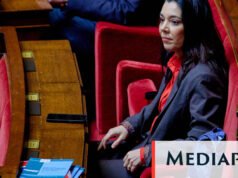 សមាជិកសភា LFI Sophia Chikirou ត្រូវបានដោះលែងពីបទឆបោក ប៉ុន្តែត្រូវបានផ្តន្ទាទោសពីបទលួច