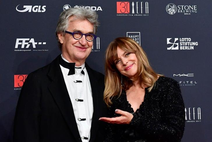 អ្នកដឹកនាំរឿង Wim Wenders ជាមួយតារាសម្តែង Nastassja Kinski ក្នុងកម្មវិធីពានរង្វាន់ភាពយន្តអឺរ៉ុបលើកទី 30 ក្នុងឆ្នាំ 2017 ។