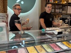 នៅ Strasbourg ការ៉េម Toscani ធ្វើឱ្យអតិថិជនរលាយ