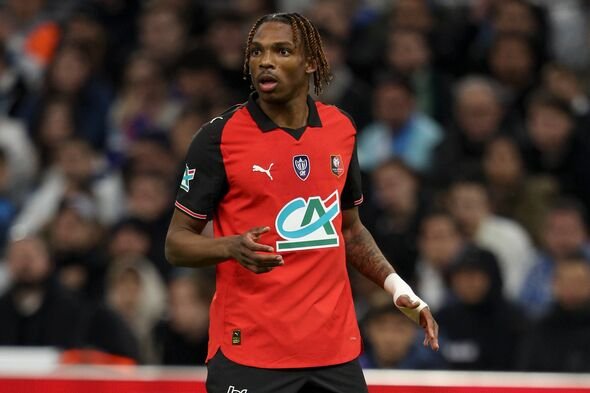 Jeremy Jacquet មកពី Rennes
