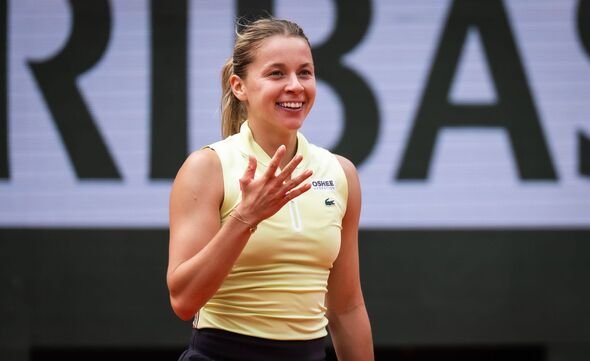 នាងមិនមានគម្រោងស្នាក់នៅ French Open យូរពេកទេ។ នាងមិនមានគម្រោងស្នាក់នៅ French Open យូរពេកទេ។