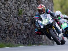 អ្នកជិះ Isle of Man TT បីនាក់ចូលមន្ទីរពេទ្យ ខណៈអ្នករៀបចំលុបចោលការប្រណាំង | ផ្សេងៗ | កីឡា