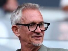 Gary Lineker បានចាកចេញពីសារក្រុម WhatsApp របស់ BBC អំពីគាត់ដោយមិនជឿ បាល់ទាត់ | កីឡា