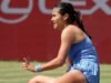 Emma Raducanu ត្រូវបានបង្ខំឱ្យត្រឡប់ទៅតុលាការវិញតែប៉ុន្មានម៉ោងបន្ទាប់ពីការទទួលជ័យជម្នះរបស់ម្ចាស់ក្សត្រី | កីឡាវាយកូនបាល់ | កីឡា