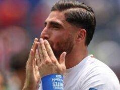 ប្រធានក្រុមអ៊ីរ៉ង់ Alireza Jahanbakhsh ទម្លាយភាពស្ងៀមស្ងាត់ ដើម្បីស្រែកហ៊ោអំឡុងភ្លេងជាតិ World Cup | បាល់ទាត់ | កីឡា
