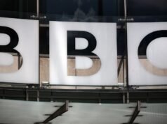 World Cup បង្ខំ BBC ឱ្យផ្លាស់ប្តូរកម្មវិធី ខណៈពេលដែលអ្នកមើលខឹងសម្បារយ៉ាងខ្លាំង | បាល់ទាត់ | កីឡា