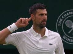 Novak Djokovic ប៉ះទង្គិចជាមួយហ្វូងមនុស្ស Wimbledon ខណៈដែលភាពតានតឹងកើនឡើងខ្ពស់ | កីឡាវាយកូនបាល់ | កីឡា