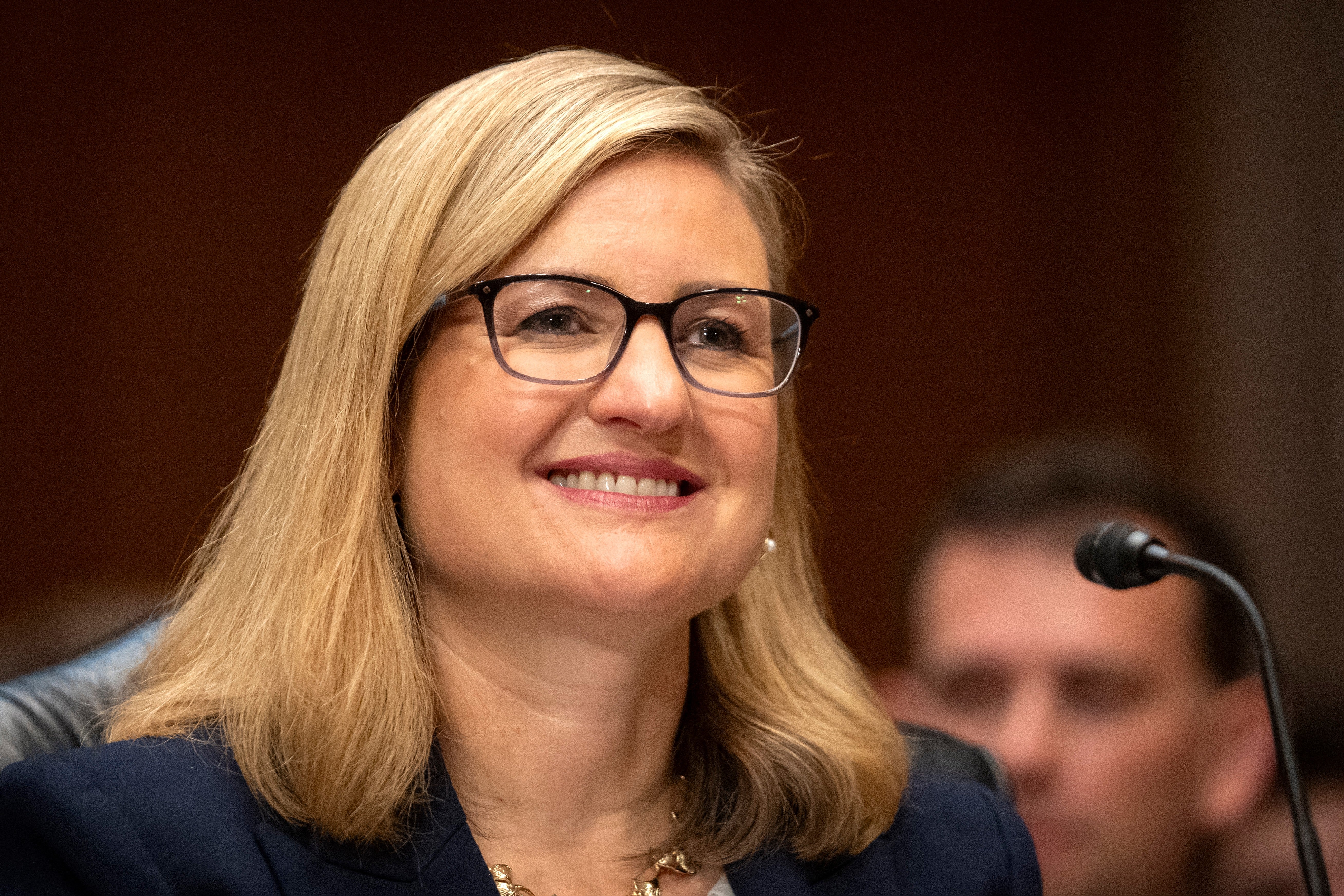 អភិបាលក្រុង Phoenix លោក Kate Gallego បាននិយាយថា លោកស្រីមានការព្រួយបារម្ភថា ការវិនិយោគនាពេលបច្ចុប្បន្ននៅក្នុងមជ្ឈមណ្ឌលទិន្នន័យកំពុងធ្វើឱ្យមានការប្រែប្រួលអាកាសធាតុកាន់តែធ្ងន់ធ្ងរ និងមិនអាចបំពេញតាមតម្រូវការរបស់សហគមន៍។