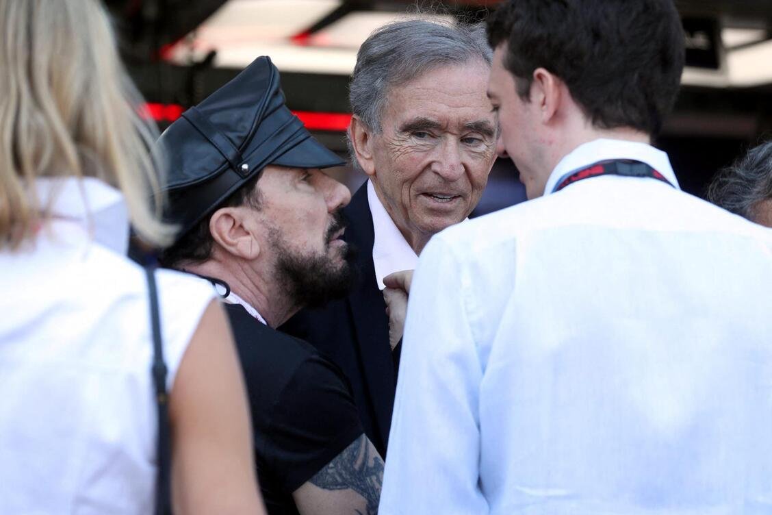 លោក Bernard Arnault ។