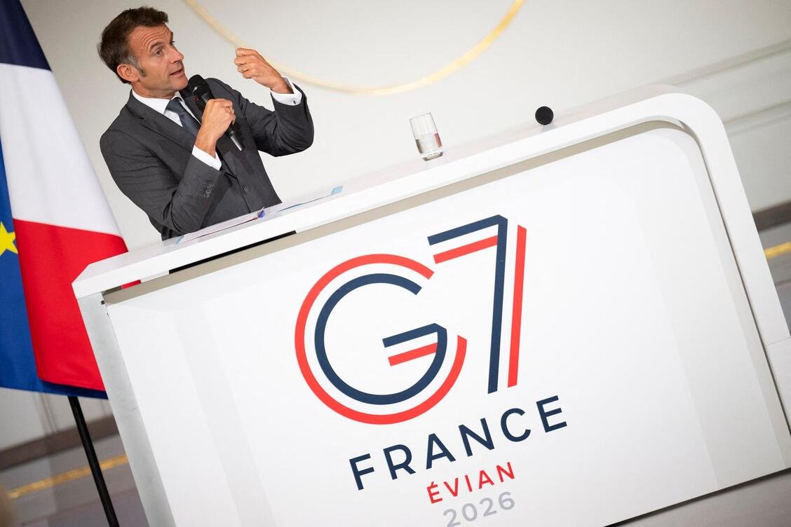 ប្រធានាធិបតី Emmanuel Macron ថ្លែងសុន្ទរកថាក្នុងអំឡុងពេលទទួលស្វាគមន៍ក្រុមចូលរួម G7 នៅវិមាន Elysee ក្នុងទីក្រុងប៉ារីស ថ្ងៃទី 10 ខែមិថុនា ឆ្នាំ 2026 © Eliot Blondet / Pool / Bestimage ប្រធានាធិបតីបារាំង Emmanuel Macron មើល និងកាយវិការក្នុងអំឡុងពេលជួបជាមួយក្រុមចូលរួម G7 នៅវិមាន Elysee វិមានប្រធានាធិបតីបារាំង ក្នុងទីក្រុងប៉ារីស ថ្ងៃទី 20 មិថុនា ឆ្នាំ 2016 ។