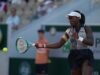 ការវិលវិញវាយកូនបាល់របស់ Serena Williams ចាប់ផ្ដើមជាមួយនឹងដៃគូវាយកូនបាល់គូអាយុ 19 ឆ្នាំ Victoria Mboko