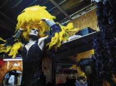 Drag queens និង French can-can: នៅ Saint-Germain-sur-Vienne កាបារ៉េតតូចបំផុតនៅក្នុងប្រទេសបារាំងធ្វើឱ្យអ្នកស្រុករីករាយ