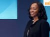 សម្រង់នៃថ្ងៃដោយ Shonda Rhimes: “ក្តីសុបិន្តមិនក្លាយជាការពិតដោយសារតែអ្នកសុបិន្តពួកគេ។ វាជាការងារលំបាកដែល…”