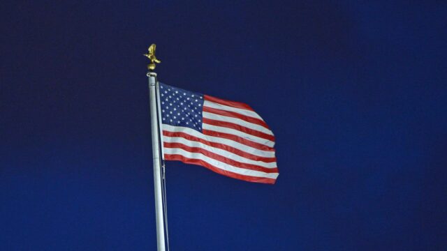 Drapeau-americain-1670723.jpg