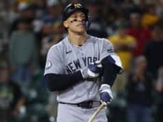 Yankees slugger Aaron Judge ចេញដោយមានរបួសឆ្អឹងជំនីខាងស្តាំហើយអាចនឹងខកខានពីរបីថ្ងៃ