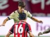 Ajax ចាប់អារម្មណ៍លើកិច្ចព្រមព្រៀងខ្ចីជើងសម្រាប់ខ្សែការពារវ័យ 19 ឆ្នាំដែលមានទេពកោសល្យពី Barcelona