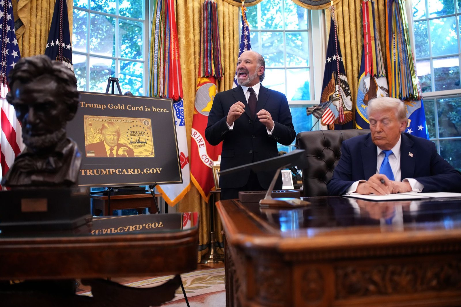 រដ្ឋបាល Trump ក៏បានបញ្ជាឱ្យបង្កើនការពិនិត្យលើអ្នកដាក់ពាក្យសុំ H-1B និងបានស្នើដំណើរការជ្រើសរើសទិដ្ឋាការថ្មីដែលនឹងអនុគ្រោះដល់កម្មករដែលមានជំនាញខ្ពស់ និងទទួលបានប្រាក់ខែកាន់តែប្រសើរ។