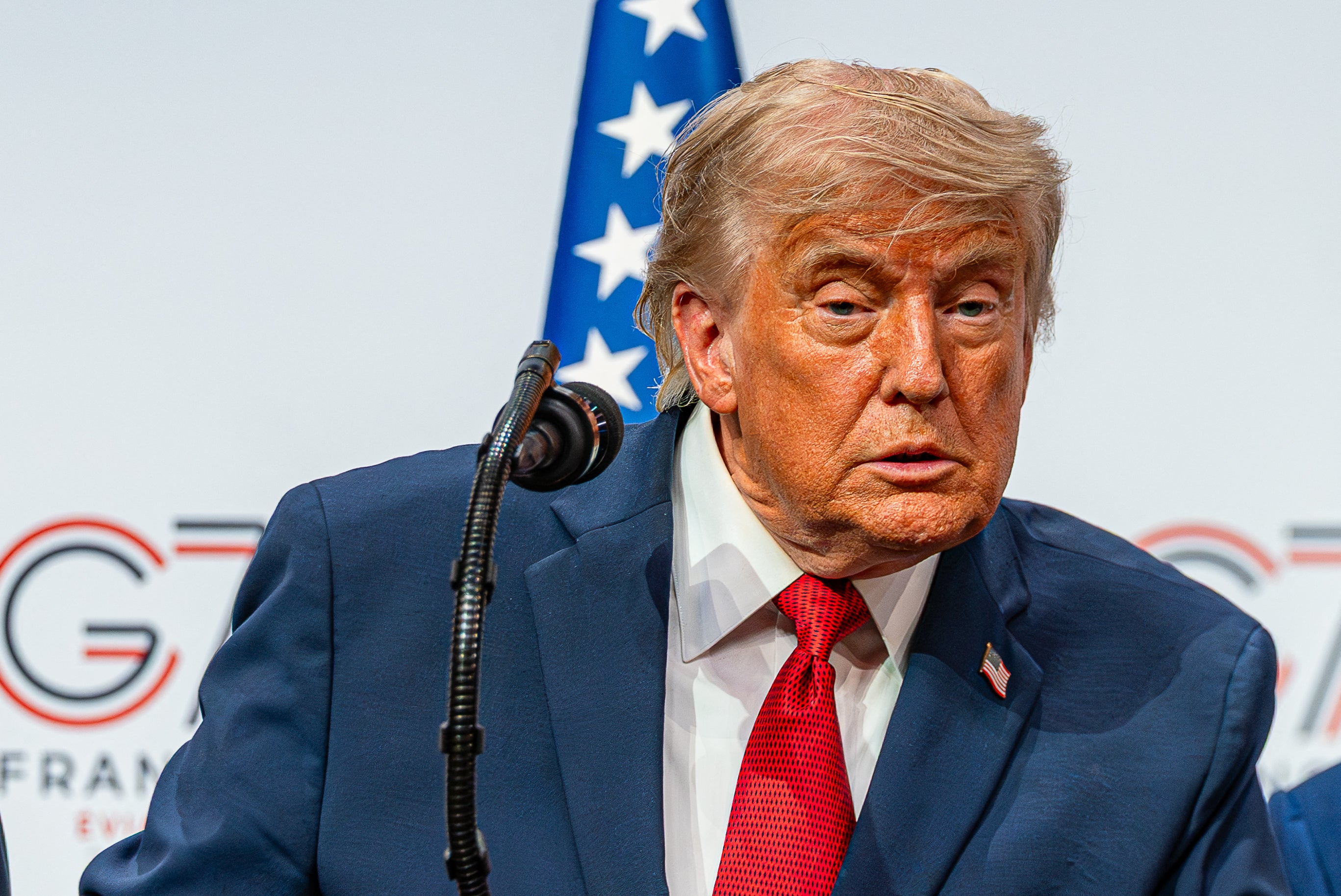 Trump និងមេដឹកនាំពិភពលោកផ្សេងទៀតបានជួបប្រជុំគ្នាកាលពីសប្តាហ៍មុនសម្រាប់វេទិកាអន្តរជាតិរយៈពេលបីថ្ងៃនៅទីក្រុង Evian-les-Bains ប្រទេសបារាំង