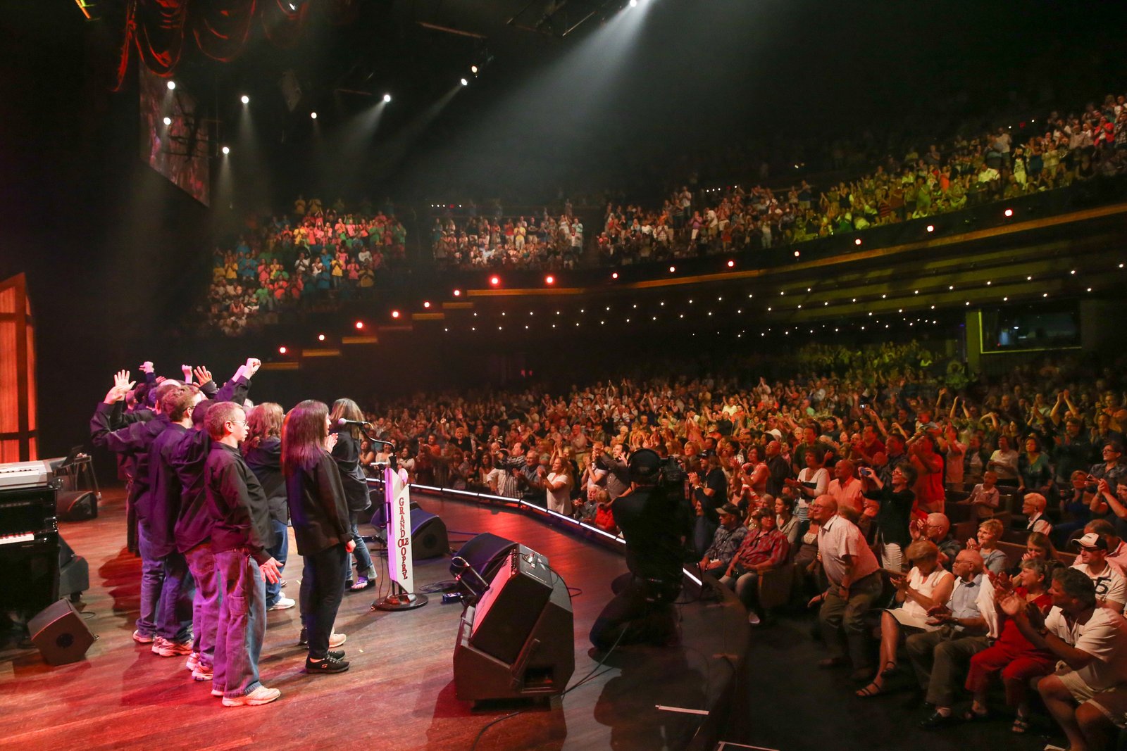 ម្ចាស់ Grand Ole Opry House ដ៏ល្បីល្បាញរបស់ Nashville អាចនឹងដាក់លក់កន្លែងប្រវត្តិសាស្ត្រ