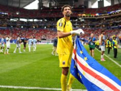 ម្តាយរបស់តារាចាំទី Cape Verde Vozinha ទទួលបានទិដ្ឋាការដើម្បីចូលរួមក្នុងការប្រកួត World Cup លើកក្រោយ