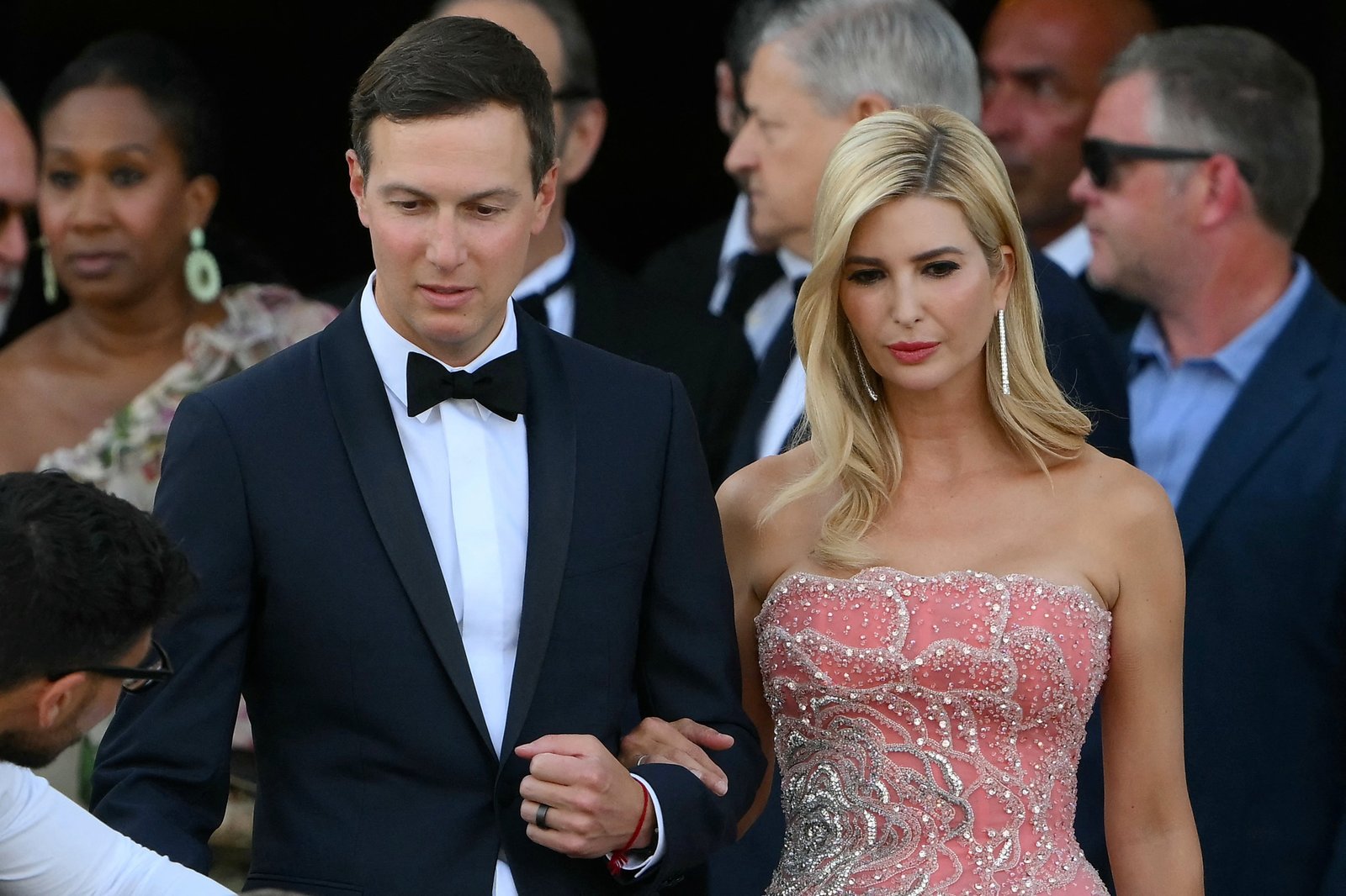 Ivanka Trump ទម្លាយថា គូស្នេហ៍មួយគូនេះចង់ប្រែក្លាយកោះ Sazan ពីឆ្នេរសមុទ្រនៃប្រទេសអាល់បានី ទៅជារមណីយដ្ឋានអេកូប្រណីត។