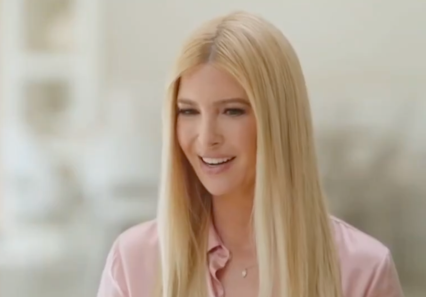 Ivanka Trump បានបង្ហាញថានាង និង Jared Kushner គ្រោងនឹងប្រែក្លាយកោះ Sazan នៅឆ្នេរសមុទ្រនៃប្រទេសអាល់បានី ទៅជារមណីយដ្ឋានអេកូដ៏ប្រណីត។