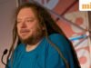សម្រង់ប្រចាំថ្ងៃពី Jaron Lanier: “គ្រោះថ្នាក់មិនមែនថា AI ដឹងខ្លួននោះទេ។”