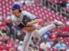 Jacob deGrom ទទួលបានជ័យជម្នះក្នុងអាជីពជាលើកទី 100 លើការប៉ុនប៉ងលើកទី 4 របស់គាត់ ខណៈដែល Rangers នាំមុខ Cardinals 2-1